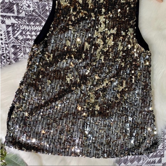 NWT! Alice + Olivia AO LA sleeveless
sequins blouse - Picture 10 of 16